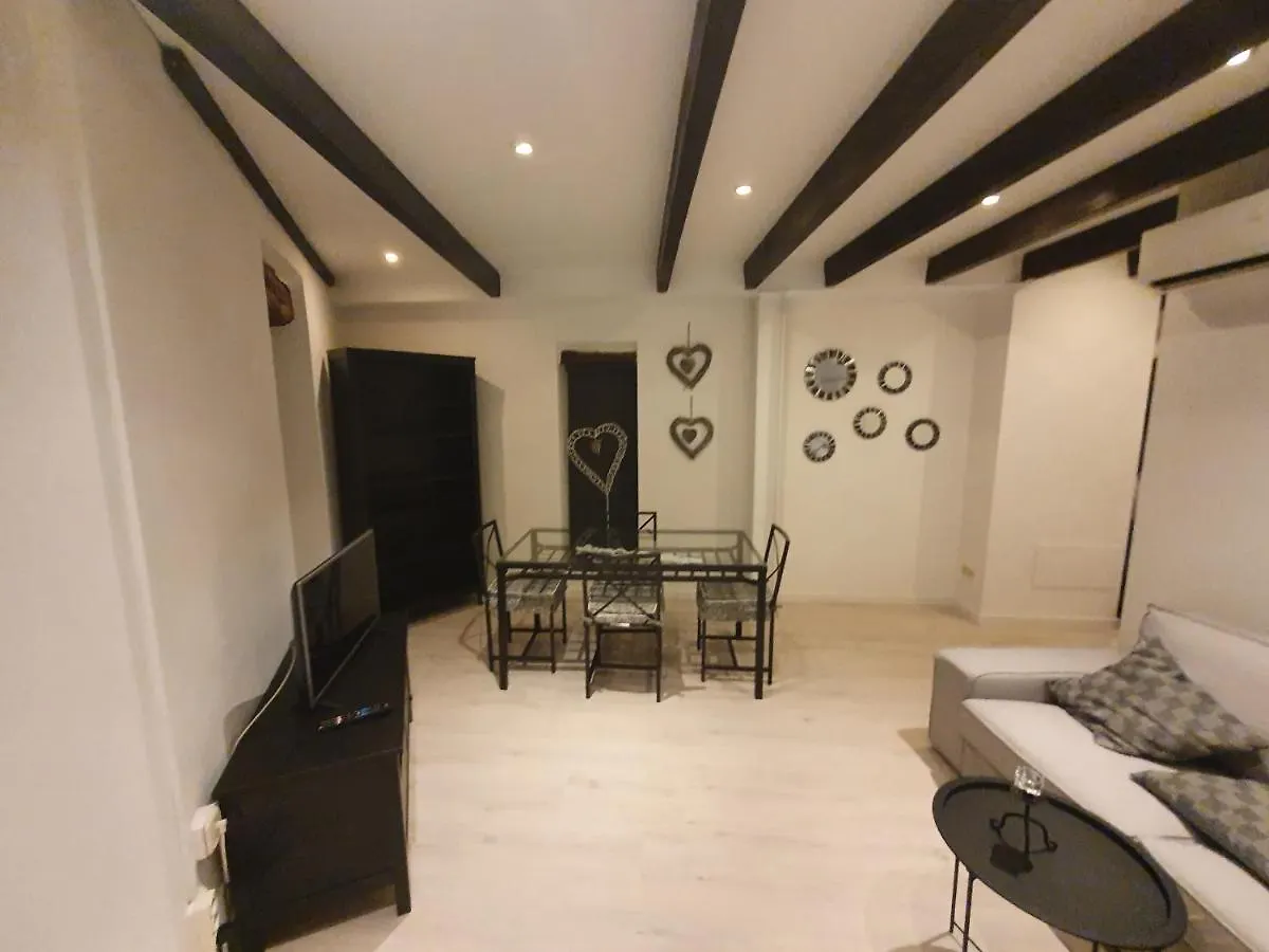מוסקארי Edificio Can Roses ספרד